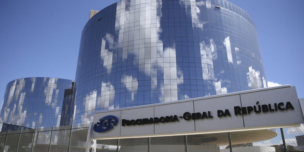 Associação de procuradores pede moderação diante de crise no STF associacao-de-procuradores-pede-moderacao-diante-de-crise-no-stf