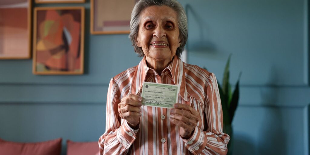 Campanha incentiva voto de quem tem mais de 70 anos campanha-incentiva-voto-de-quem-tem-mais-de-70-anos