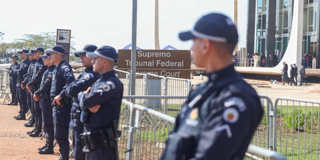 Começa sessão no STF com Mendonça e Moraes no plenário da Corte comeca-sessao-no-stf-com-mendonca-e-moraes-no-plenario-da-corte