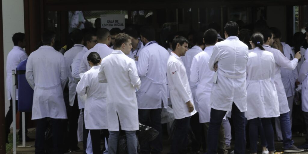 Prazo para recursos do Enamed 2026 e Revalida 2026/2 vai até quinta prazo-para-recursos-do-enamed-2026 e-revalida-2026/2-vai-ate-quinta