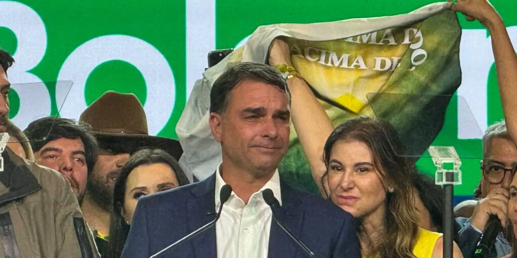 Flávio usou jatinho ligado a Vorcaro em viagem em 2025, diz revista flavio-usou-jatinho-ligado-a-vorcaro-em-viagem-em-2025,-diz-revista