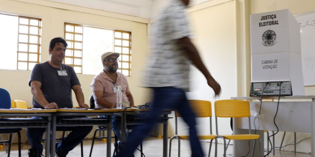 cerca-de-158,7-milhoes-de-eleitores-vao-as-urnas-em-todo-o-pais