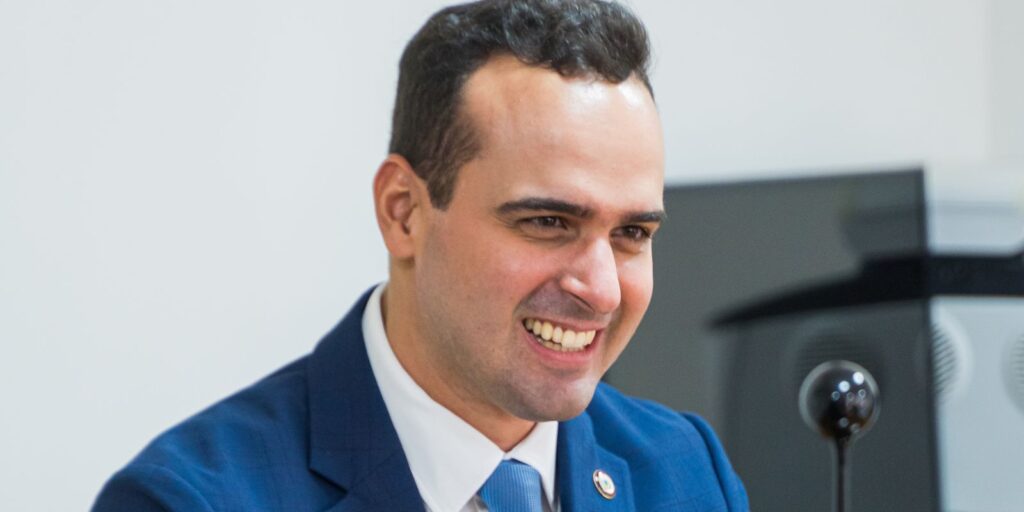 Lucas Ribeiro é reeleito governador da Paraíba no primeiro turno lucas-ribeiro-e-reeleito-governador-da-paraiba-no-primeiro-turno