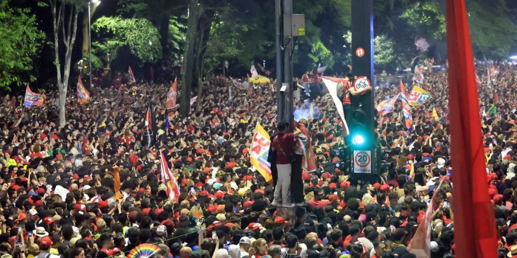 Votação de Lula é a maior já recebida por um presidenciável no país votacao-de-lula-e-a-maior-ja-recebida-por-um-presidenciavel-no-pais