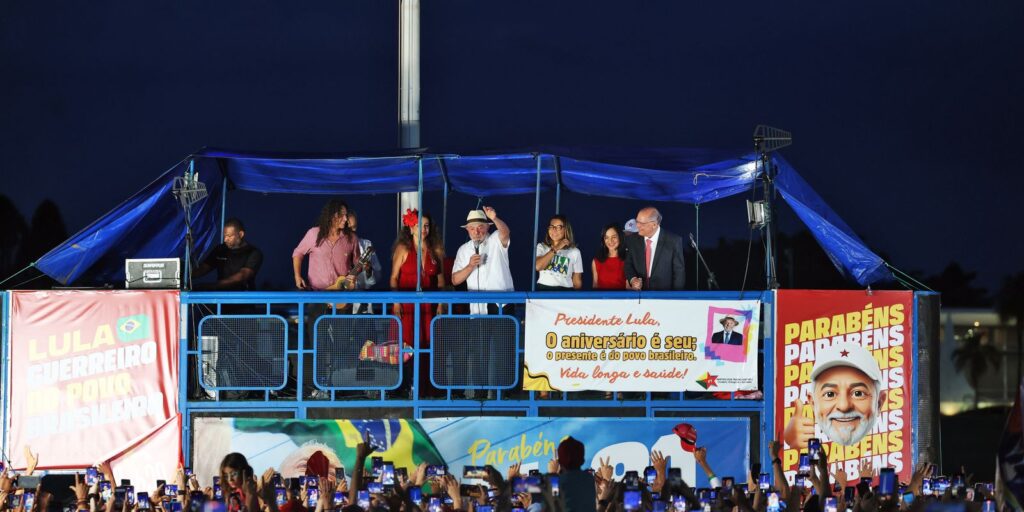 “Ato vergonhoso”, diz Lula sobre fuga de Flávio Bolsonaro “ato-vergonhoso”,-diz-lula-sobre-fuga-de-flavio-bolsonaro