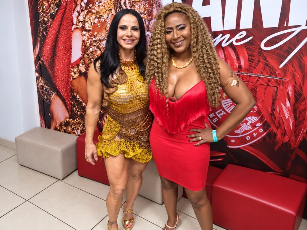 Musa Angel Vilas Boas cai no samba no Salgueiro ao lado da rainha Viviane Araújo